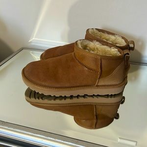 UGG Ultra mini size 8